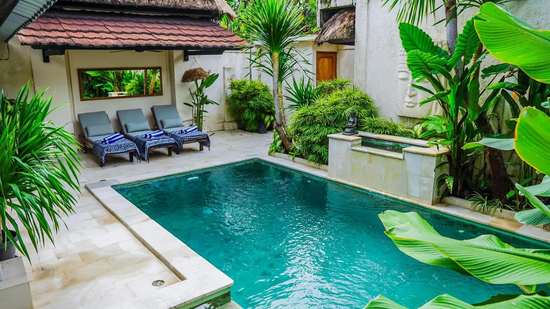 Ahimsa Moon Villa Seminyak Indonesien